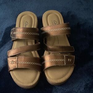 Clark’s Roseville Bay Sandals Bronze Metallic Leather Size 11